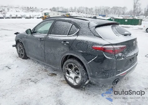 2023 Alfa Romeo Stelvio Ti Awd z USA, uszkodzony, nr VIN ZASPAKBN4P7D57061